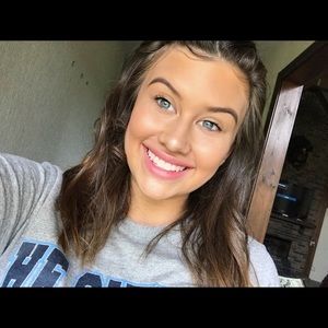 Meet your Posher, Gracsen